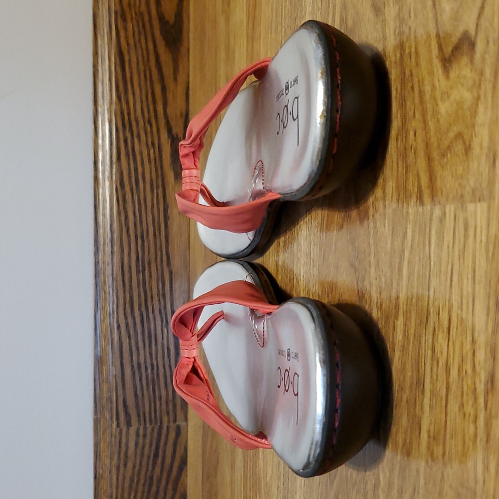 b.o.c. Born Concept Women's Coral And Silver Thong Sandals Flip Flops Size 7 - Picture 10 of 14